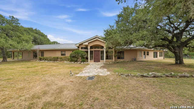 4025 Marion Rd Marion, TX 78124