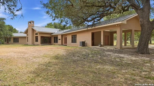 4025 Marion Rd Marion, TX 78124