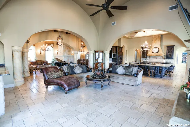 15530 Spur Clip Helotes, TX 78023
