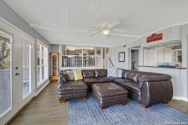 544 MILITARY DR Canyon Lake, TX 78133