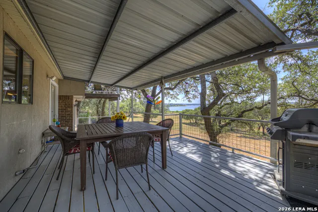 544 MILITARY DR Canyon Lake, TX 78133