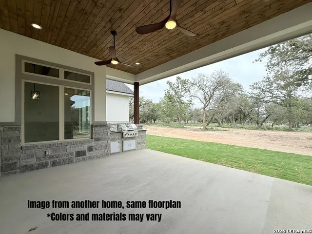125 Timber Pl La Vernia, TX 78101