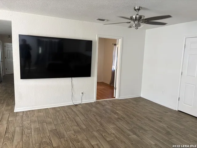 1501 AVENUE J Hondo, TX 78861