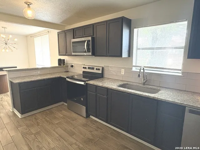 1501 AVENUE J Hondo, TX 78861