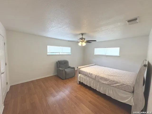 1501 AVENUE J Hondo, TX 78861