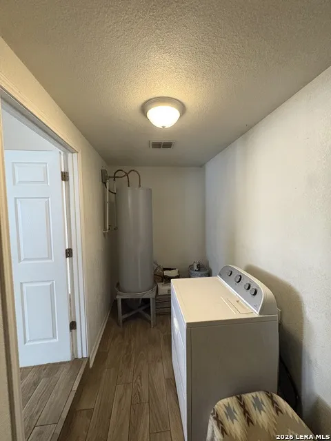 1501 AVENUE J Hondo, TX 78861