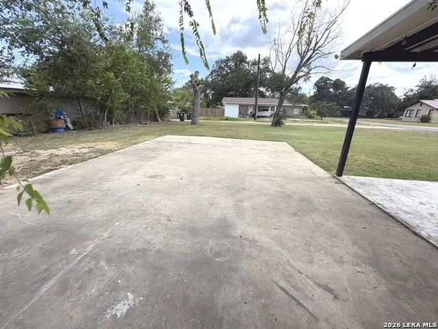 1501 AVENUE J Hondo, TX 78861