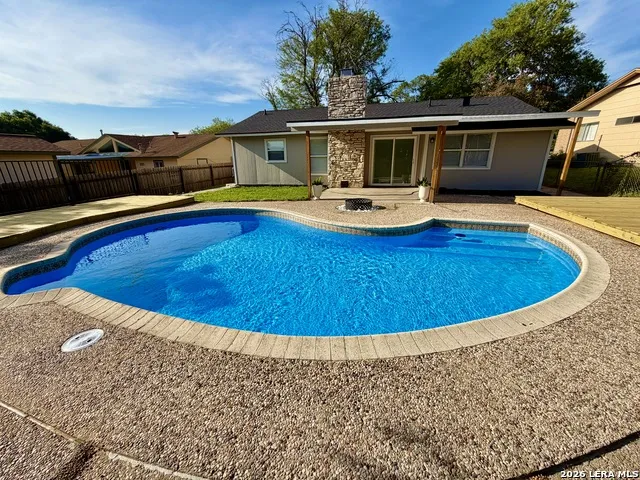7701 LEAFY HOLLOW CT Live Oak, TX 78233