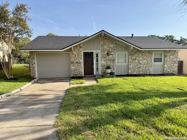 7701 LEAFY HOLLOW CT Live Oak, TX 78233