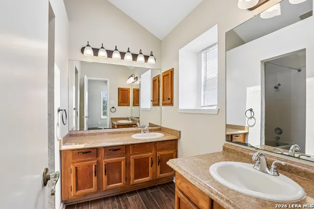 14606 HIGHLAND RDG San Antonio, TX 78233