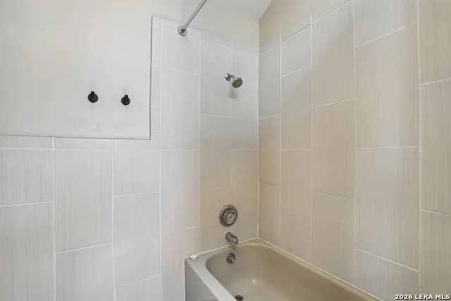 14606 HIGHLAND RDG San Antonio, TX 78233