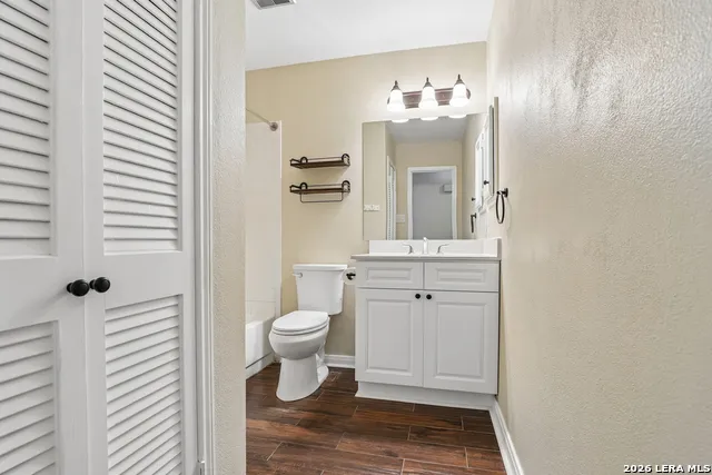 14606 HIGHLAND RDG San Antonio, TX 78233