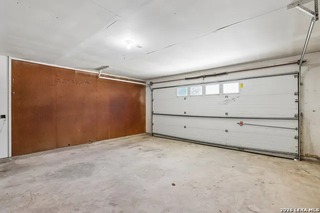 14606 HIGHLAND RDG San Antonio, TX 78233