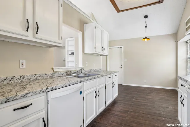 14606 HIGHLAND RDG San Antonio, TX 78233
