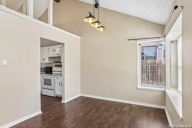 14606 HIGHLAND RDG San Antonio, TX 78233