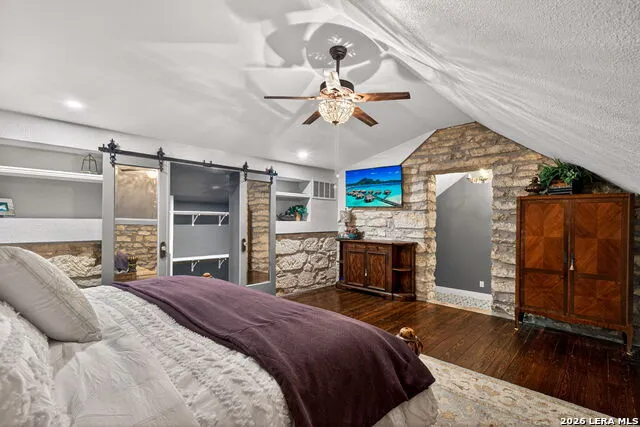 2825 W AMMANN RD Bulverde, TX 78163