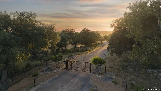 2825 W AMMANN RD Bulverde, TX 78163