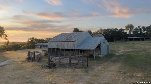 2825 W AMMANN RD Bulverde, TX 78163