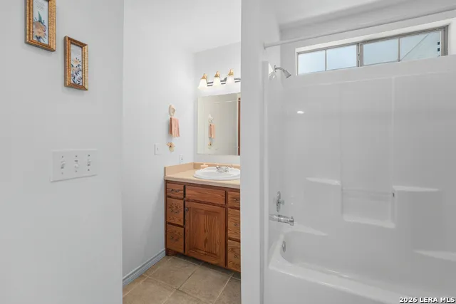 141 DREW LN Kerrville, TX 78028