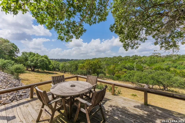 141 DREW LN Kerrville, TX 78028
