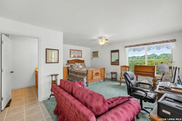 141 DREW LN Kerrville, TX 78028