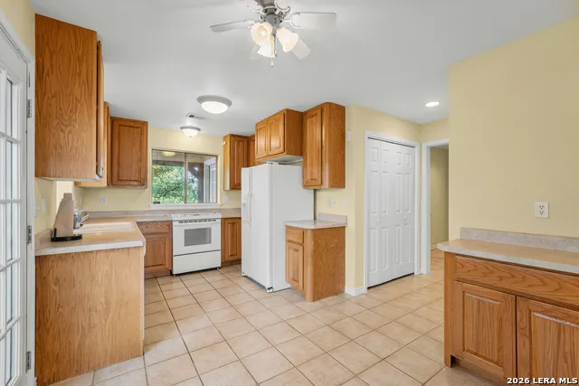 141 DREW LN Kerrville, TX 78028