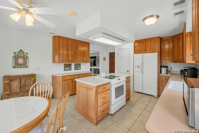 141 DREW LN Kerrville, TX 78028