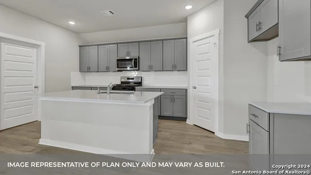 379 Gwenn Glade Cv Lockhart, TX 78644