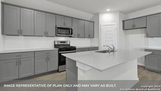 379 Gwenn Glade Cv Lockhart, TX 78644