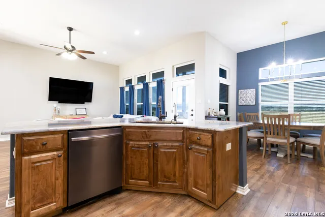 2347 CRANE RD Pleasanton, TX 78064