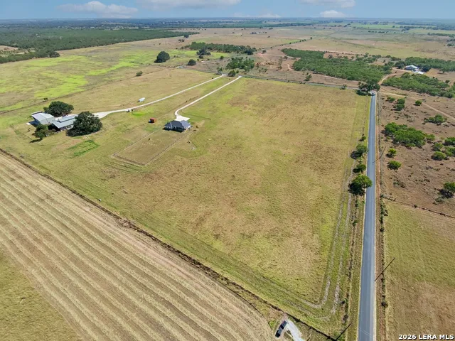 2347 CRANE RD Pleasanton, TX 78064