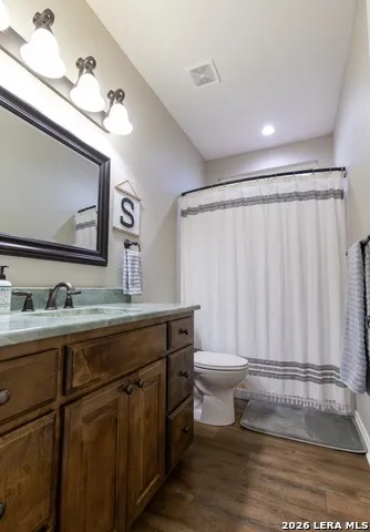 2347 CRANE RD Pleasanton, TX 78064