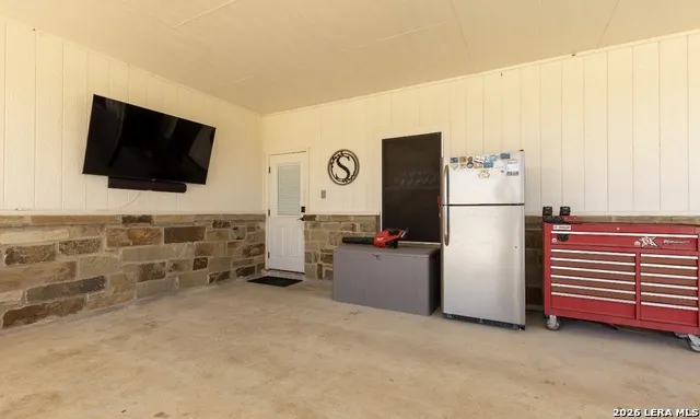 2347 CRANE RD Pleasanton, TX 78064