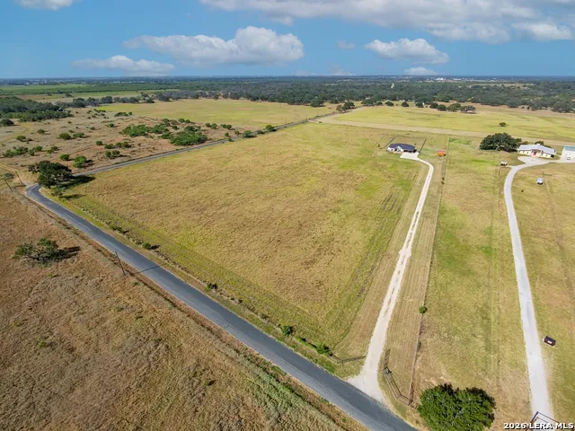 2347 CRANE RD Pleasanton, TX 78064