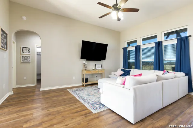 2347 CRANE RD Pleasanton, TX 78064