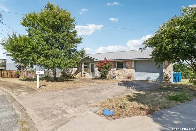 115 W Village Kerrville, TX 78028