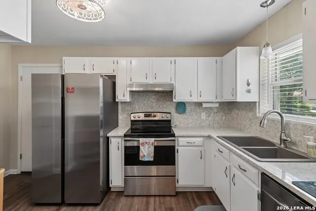 115 W Village Kerrville, TX 78028