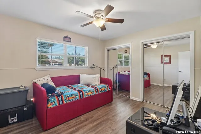 115 W Village Kerrville, TX 78028