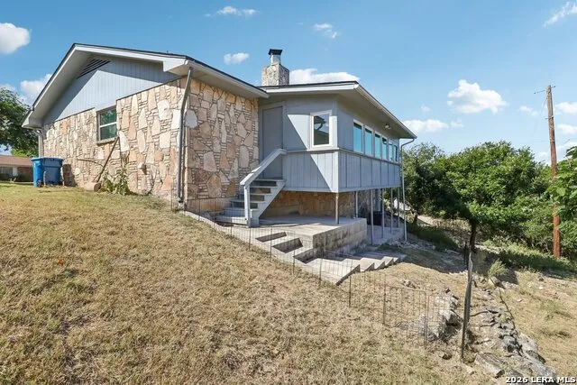 115 W Village Kerrville, TX 78028