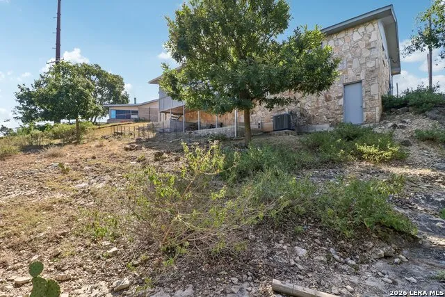 115 W Village Kerrville, TX 78028