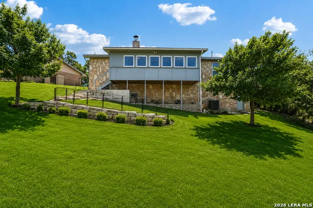 115 W Village Kerrville, TX 78028