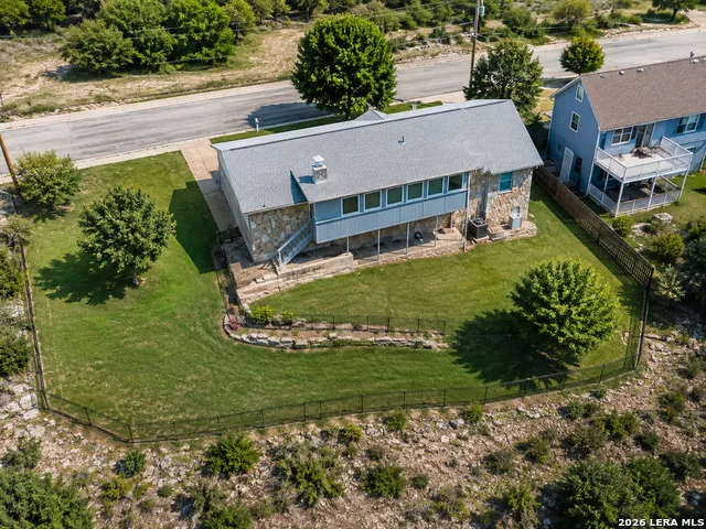 115 W Village Kerrville, TX 78028