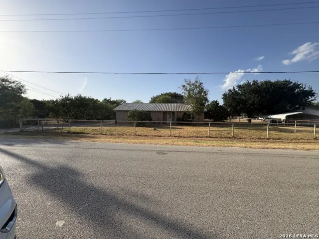 241 Duncan Carrizo Springs, TX 78834