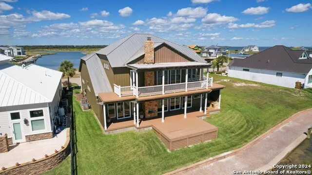 240 RESERVE LN Rockport, TX 78382