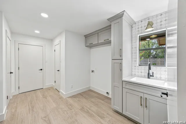 221 Montwood Seguin, TX 78155