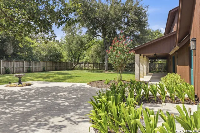 221 Montwood Seguin, TX 78155