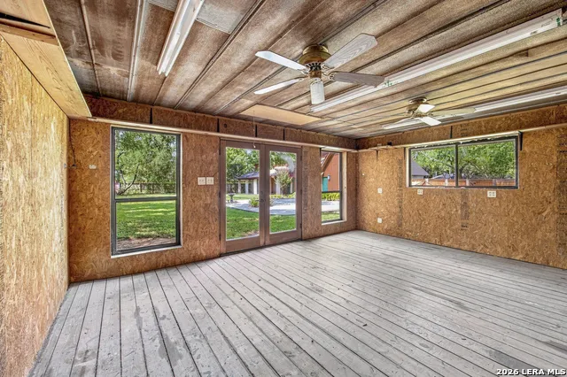 221 Montwood Seguin, TX 78155