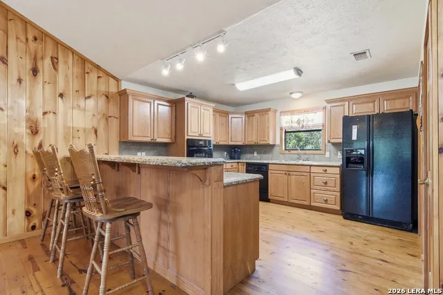 1399 RIVER RD Concan, TX 78838