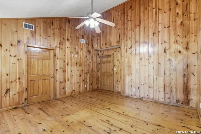 1399 RIVER RD Concan, TX 78838