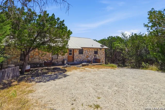 1399 RIVER RD Concan, TX 78838